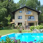 Haus Am Wald * ファアーク・アム・ゼー